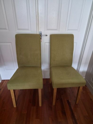 Solid Oak Dining Table and chairs