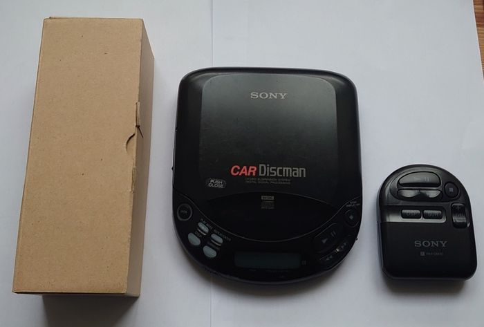 Sony Walkman (Car Discman) D-822K In Original  Box
