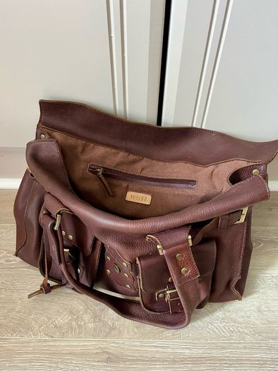 Jesire leather hand bag