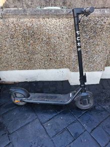 Pure electric scooter