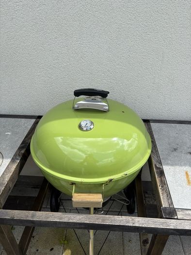 Weber Master Touch 57cm Includes Cover & Extras