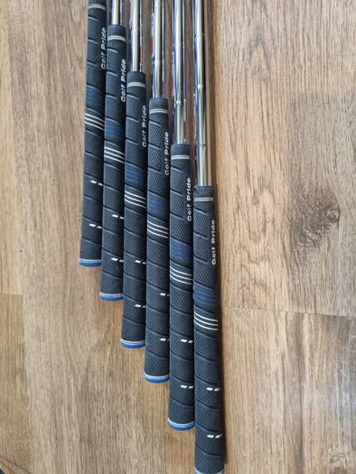 TaylorMade Sim2 Max Irons