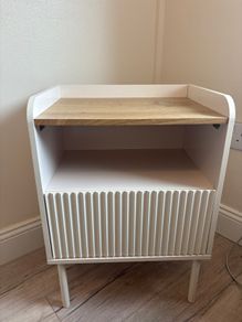 bed side locker