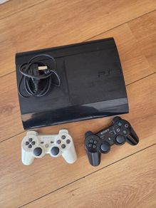 PlayStation 3 Super Slim (500GB)
