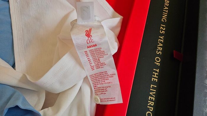 Official Liverpool FC 125th Anniversary Limited Edition Double Shirt Box Set - Size Large (Pristine Condition)