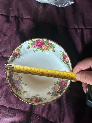 OLD Country Rose - Royal Albert - various