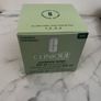 clinique moisture surge Image 2