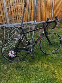 Kellys ARC 10 road bike