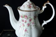 Paragon &amp; Royal Albert "Victoriana Rose" Coffee Pot