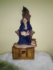 Wizard Reading Statue