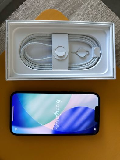 iPhone 16e 128GB - 100% Battery - Box and Cable - Excellent Condition