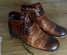 Gravel Leather Chukka Boots Base London