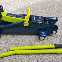 trolley jack like new    2 Tone