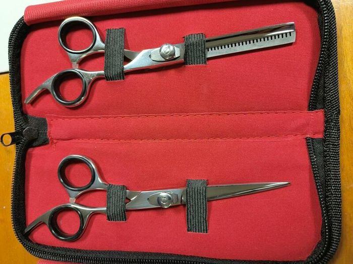 Barber scissors