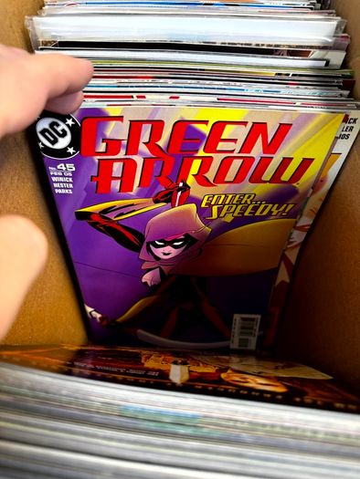 DC, Marvel Long Comic Box w 290 comics for Sale