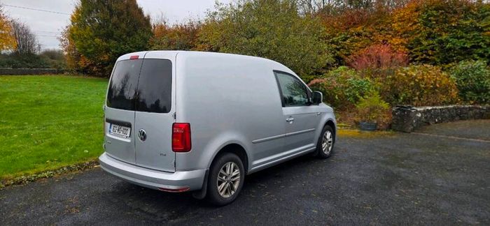 VW Caddy Highline
