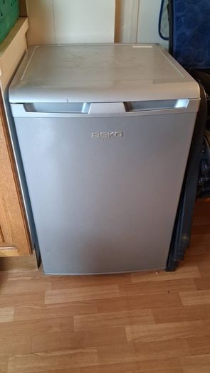 beko undercounter fridge freezer