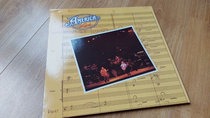 Varied batch of Vinyl records - all priced at 5 or 10 euro