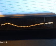 Gold  chain / bracelet