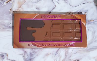 Revolution I Heart Chocolate Salted Caramel Eyeshadow Palette - New