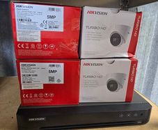 Hikvision 4 x channel recorder with 4 x 5mp brand new cameras
