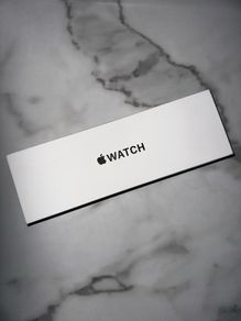 Apple Watch SE 3 (40mm, GPS + Cellular, Starlight)