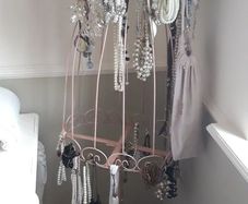 metal manequin / jewellery stand