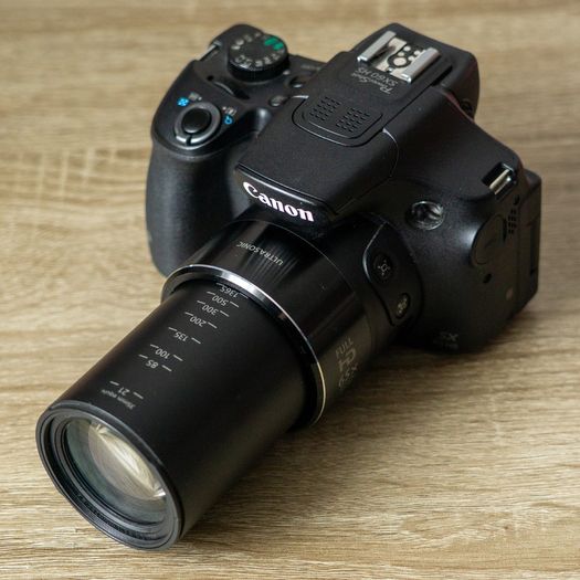 Canon PowerShot SX60 HS 16.1MP Bridge Camera 65x Optical Zoom Wildlife Photography Wi-Fi Flash 1080P Video