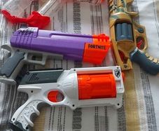 nerf  guns