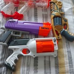 nerf  guns