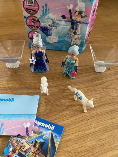 Playmobil 9350 and 9353
