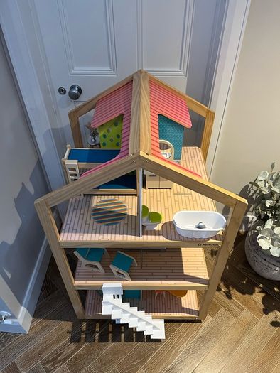 Dolls house & furniture