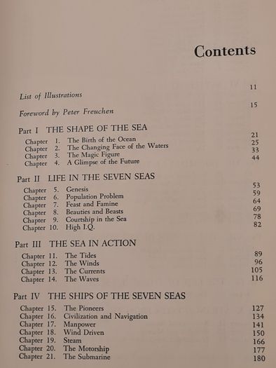 Book Of The Seven Seas By Peter Freuchens. Hardback  Dustjacket 512 Pages LARGE VOLUME BOOK.
