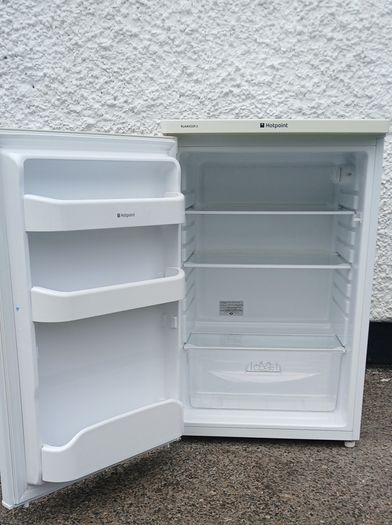 hotpoint undercounter fridge