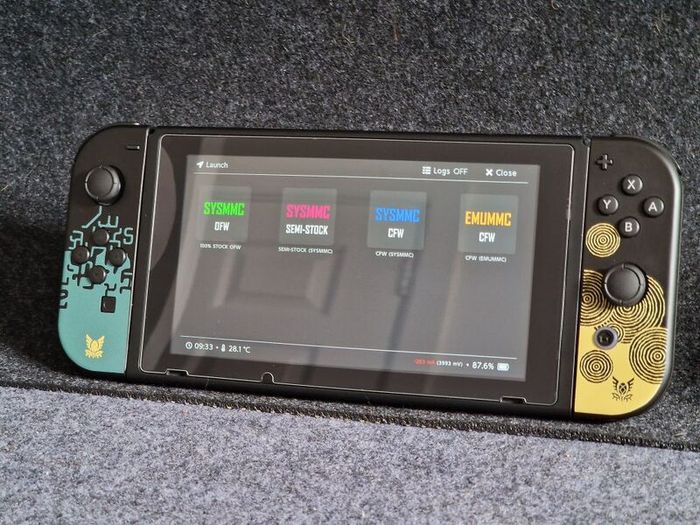 Modded Nintendo Switch V2 Zelda Edition Perfect Condition