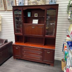 dispaly cabinet