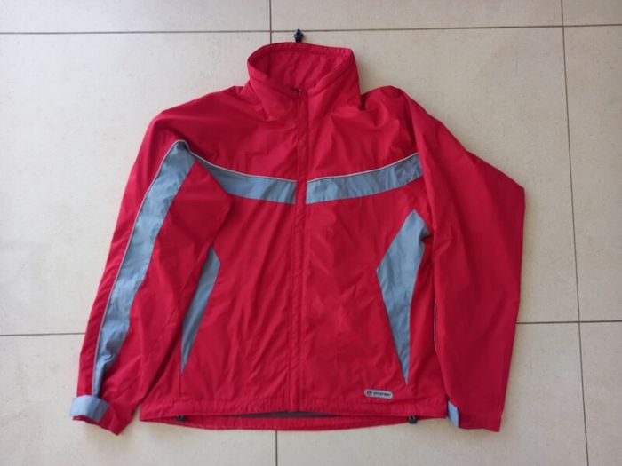 Men's Lightweight Sprayway Trail Windproof 712 Jacket Red Grey Medium like North Face Mountain Warehouse Regatta