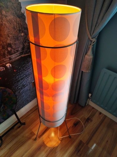 Floor lamp