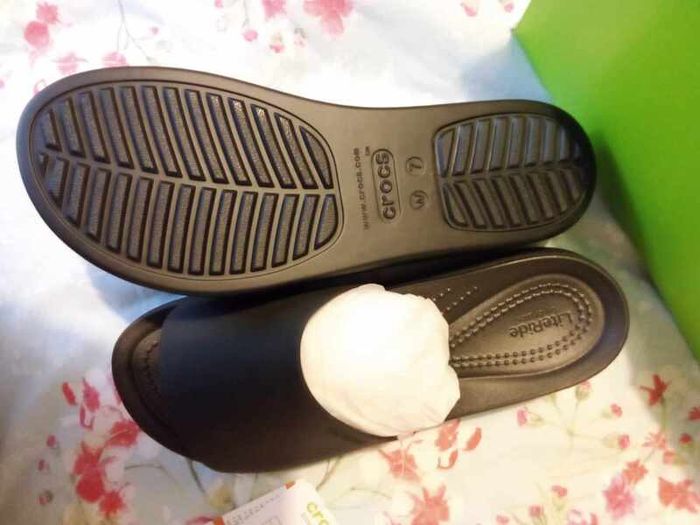 Crocs Brooklyn woman's/girl's sliders, brand new