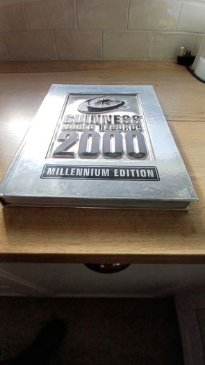 Guinness Book of World Records 2000