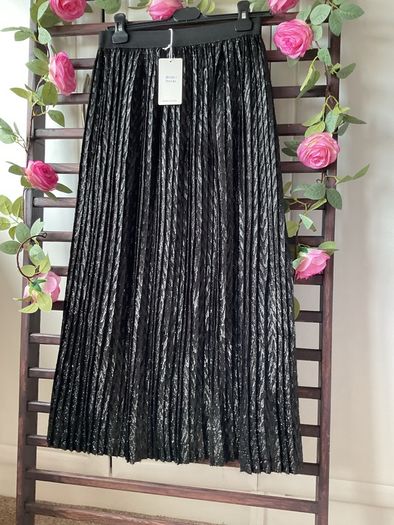 skirt black sparkle pleated skirt elastic waistband size m/l