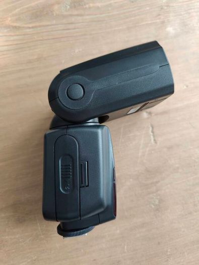 Neewer NW 565EX TTL Flash
