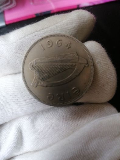1964: Ireland Half Crown Coin