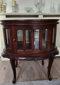Mahogany Display Cabinet / Drinks Cabinet