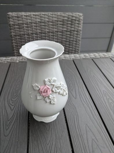 Porcelain vase