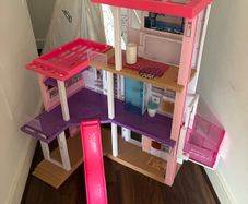 toy doll house