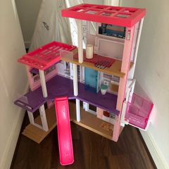 toy doll house