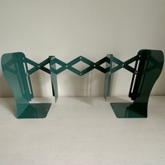 Shein Green Metal Flexible Desktop Bookend