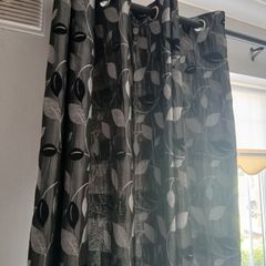 90x90 curtains and 4 cushion covers to match 17x17