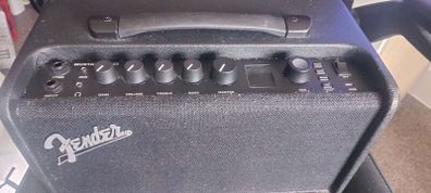 Fender Mustang LT40S